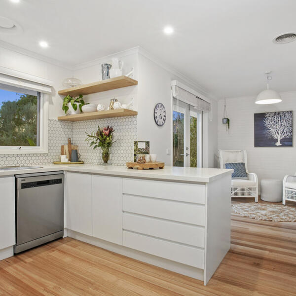 Kitchen renovation / extension project in Point Lonsdale by Michael Limb Builders